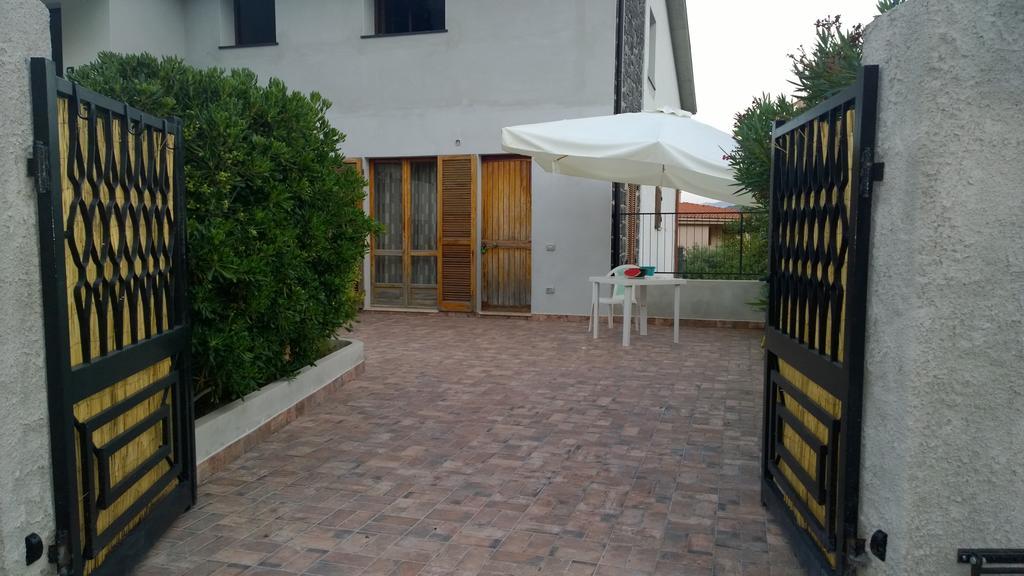 Ferienwohnung Casa Degli Oleandri Sul Cortile R6314 Cala Gonone Exterior foto